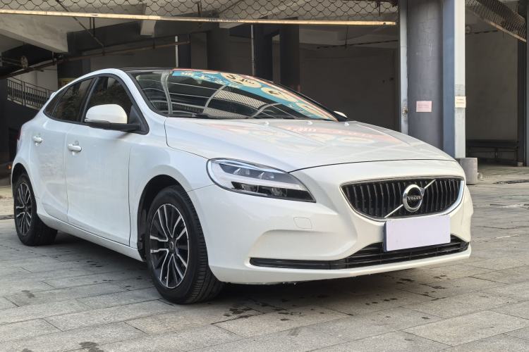 Used Volvo V40 2017 T3 Zhiyi Edition