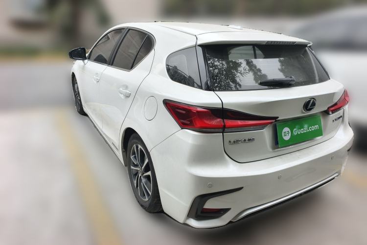 Used Lexus CT 2017 CT200h Comfort Edition Monochrome China VI
