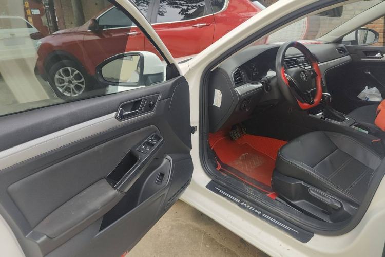 Used Volkswagen Lamando 2019 230TSI DSG Fashion Edition China V Standard
