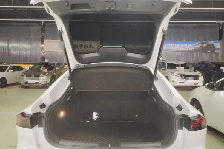 Used Changan UNI-V iDD 2023 ZhiDian iDD 1.5T 113km Smart & Fun Version

