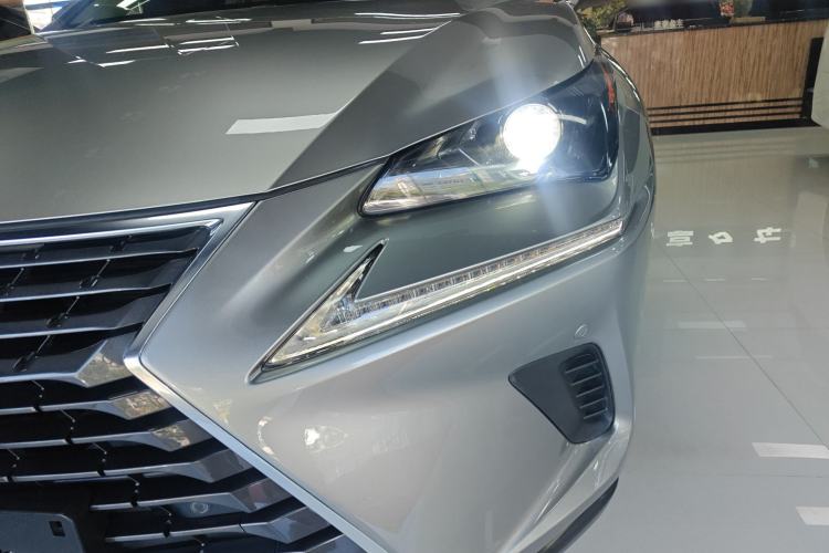 Used Lexus NX 2020 200 Front-Wheel Drive Vmotion Edition China VI Standard
