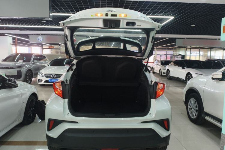 Used Toyota IZOA 2021 2.0L Yidong Edition
