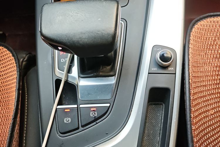 Used Audi A4L 2020 40 TFSI Luxury Dynamic Model