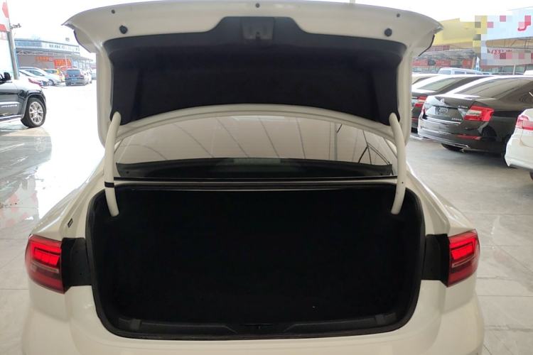 Used Volkswagen Lamando 2019 230TSI DSG Fashion Edition China VI
