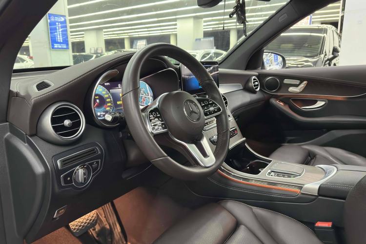 Used Mercedes-Benz GLC 2020 GLC 300 L 4MATIC Dynamic Edition
