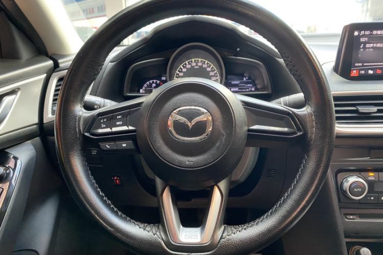 Used Mazda Mazda 3 Axela 2017 Sedan 1.5L Automatic Luxury Model Emission Standard China V
