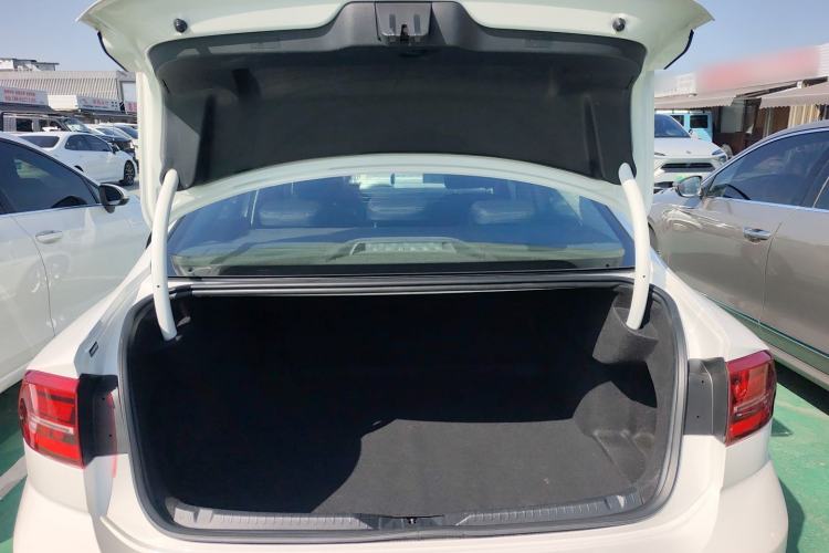 Used Volkswagen Lamando 2019 230TSI DSG Fashion Edition China VI