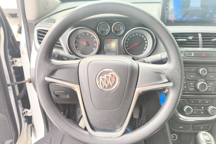 Used Buick Encore 2015 1.4T Automatic Two-Wheel Drive Urban Elite Version
