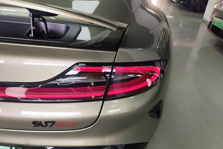 Used  SU7 2024 Rear-Drive Ultra-Long Range Advanced Pro-Level Intelligent Driving Version
