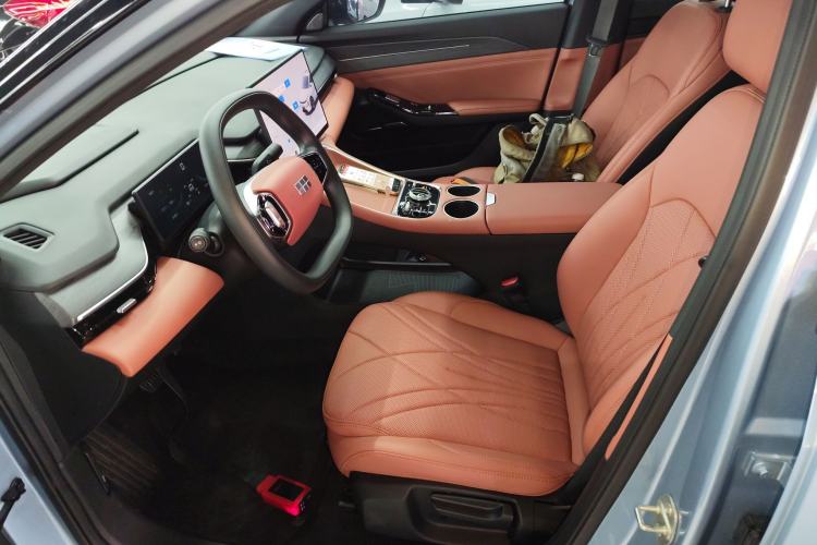 Used  L6 2025 EM-i 140km Long-Range Version