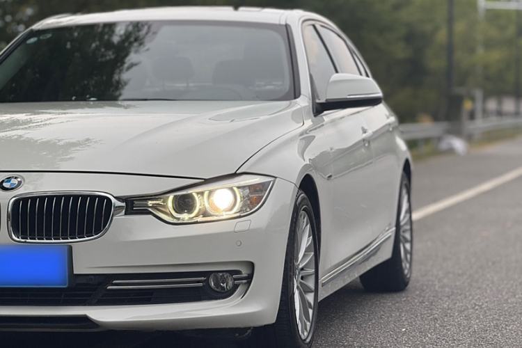 Used BMW 3 Series 2015 320Li Luxury Design Package
