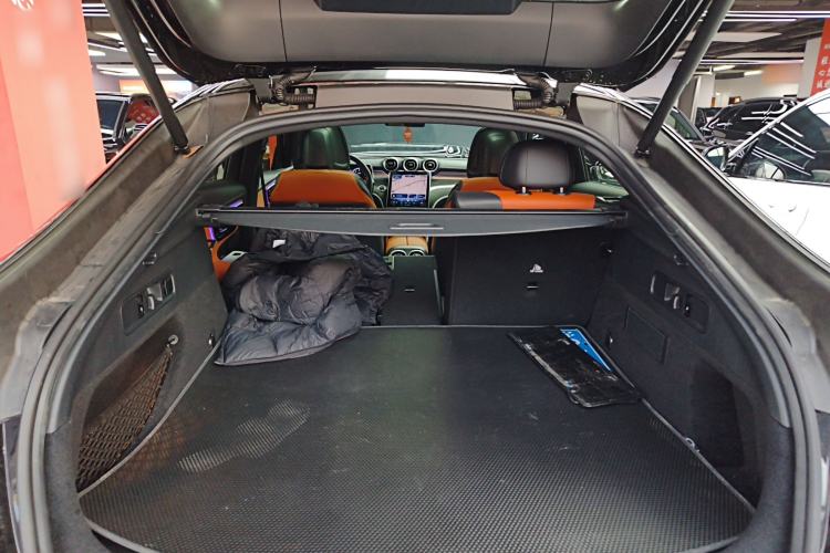 Used Mercedes-Benz GLC Coupe 2025-Year Restyled GLC 260 4MATIC Coupe SUV
