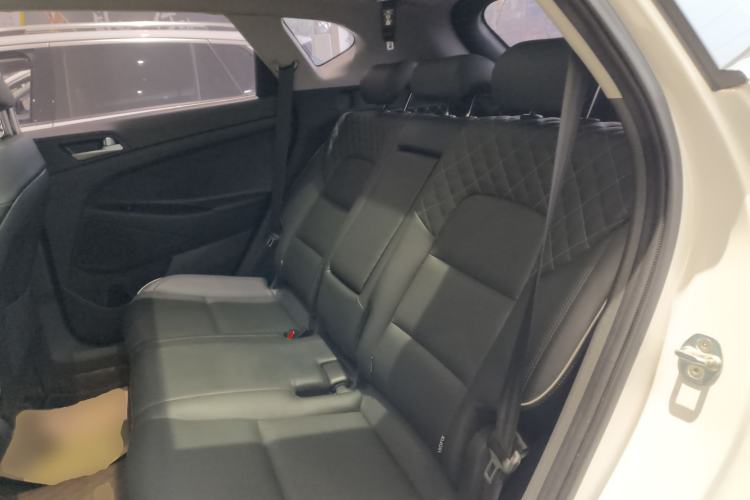 Used Hyundai Tucson 2020 280TGDi Two-Wheel-Drive GLS Fashion Edition China VI Standard