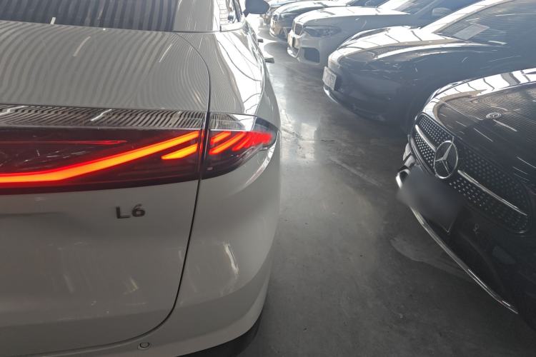 Used  L6 2024 125km PLUS Dragon Edition
