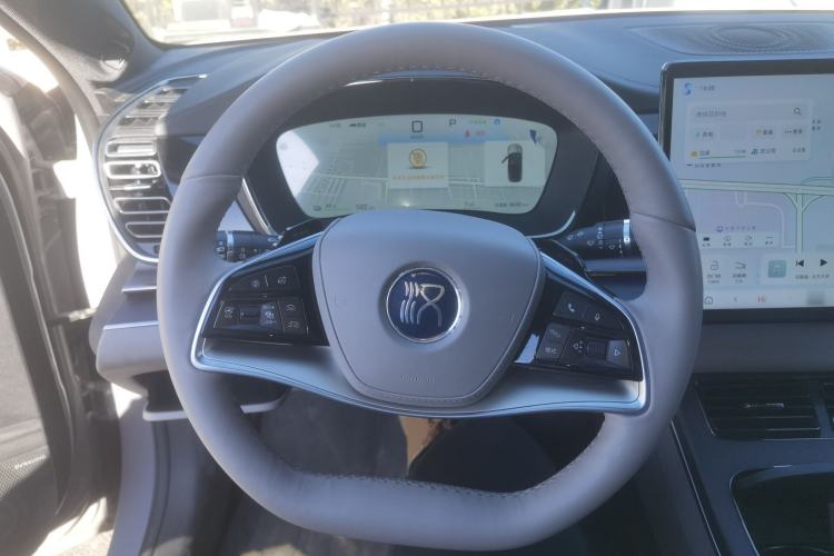 Used BYD Han 2025 EV with 701 km of Laser Radar-Enabled Intelligent Driving