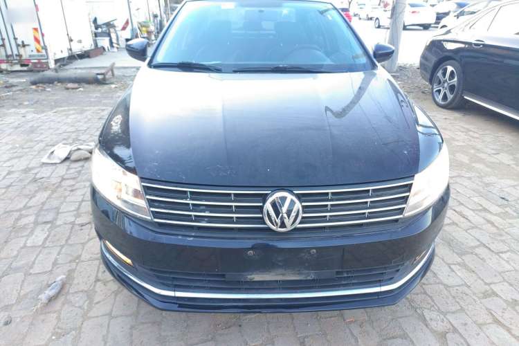 Used Volkswagen Lavida 2015 1.6L Manual Comfort Edition

