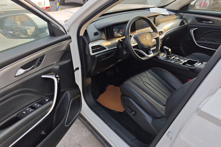 Used Bestune T77 2023 1.5T Automatic Luxury Model
