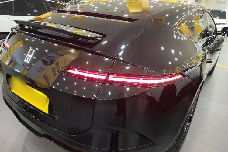 Used  12 2024 700 Three-Laser Rear-Wheel Drive Luxury Edition
