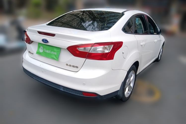 Used Ford Focus 2012 Sedan 1.6L Automatic Fashion Edition