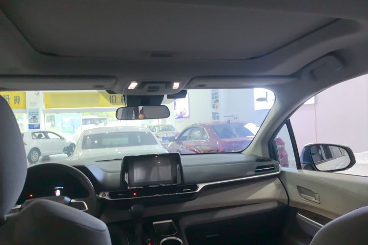 Used Toyota Sienna 2023 2.5L Hybrid Comfort Edition
