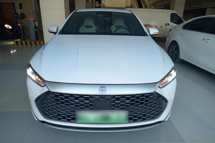 Used BYD Qin PLUS 2023 Champion Edition DM-i 120KM Excellence Model
