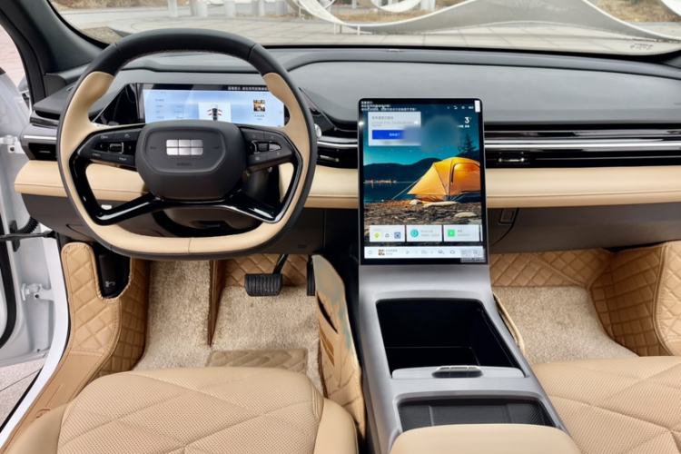 Used  L6 2024 125km PLUS Dragon Edition