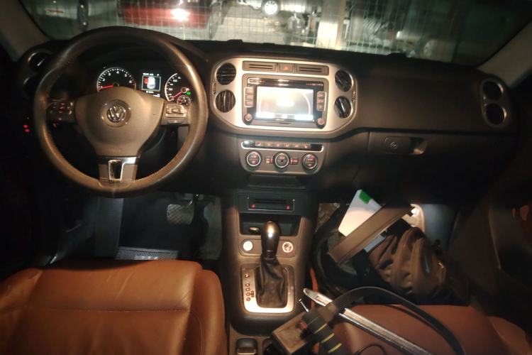 Used Volkswagen Tiguan 2015 1.8TSI Automatic All-Wheel-Drive Luxury Model
