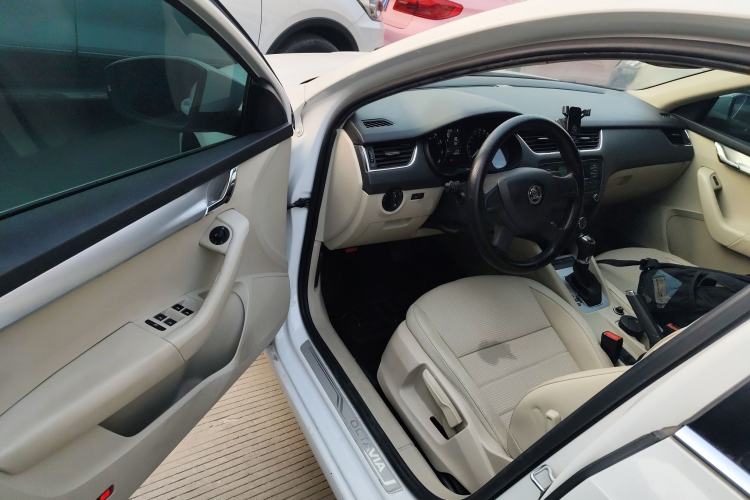 Used Skoda Octavia 2015 1.6L Automatic Yijie Edition