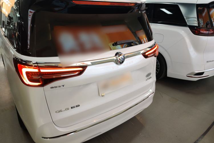 Used Buick GL8 2022 ES Landtrek 653T Luxury Edition
