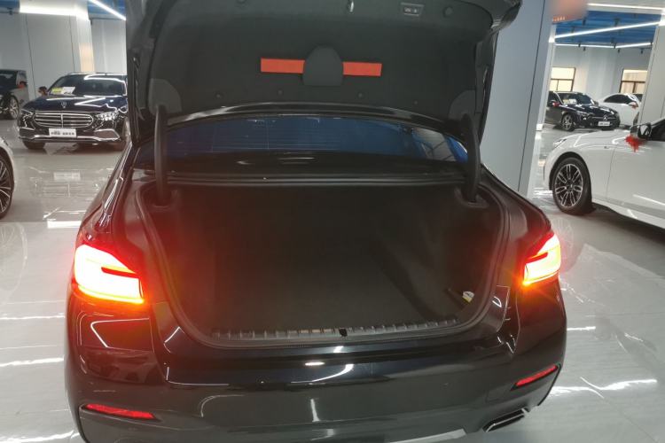 Used BMW 5 Series 2023 Restyled 530Li Leading Edition M Sport Package
