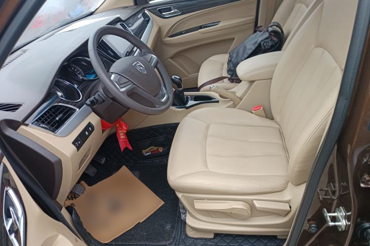 Used Baojun 730 2016 1.5L Manual Comfort Version 7 Seats China V Emission Standard
