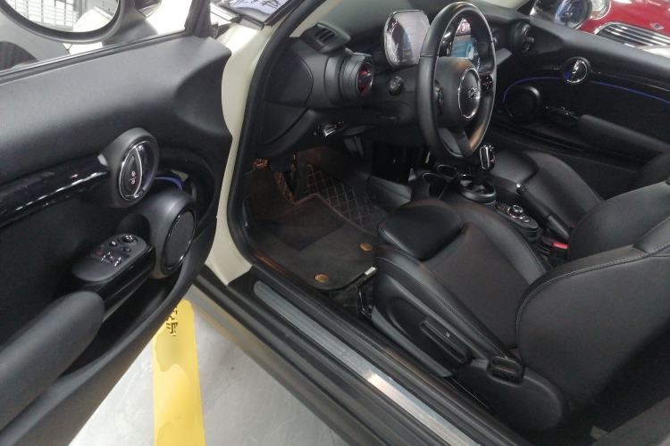 Used  MINI 2022 Updated 1.5T COOPER Classic Edition