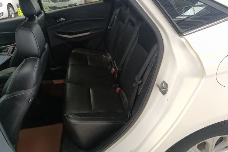 Used Ford Escort 2015 1.5L Automatic Fashion Model
