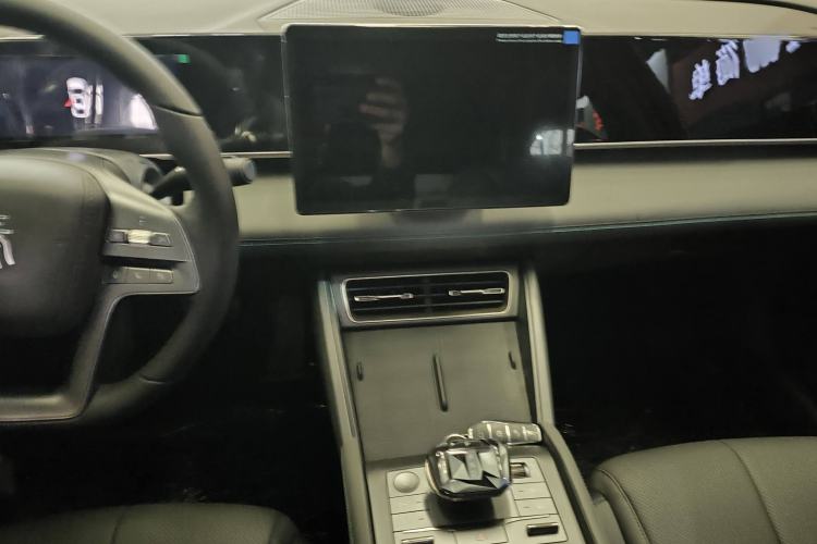 Used BYD Qin L 2025 DM-i Smart Drive 80KM Leading Model