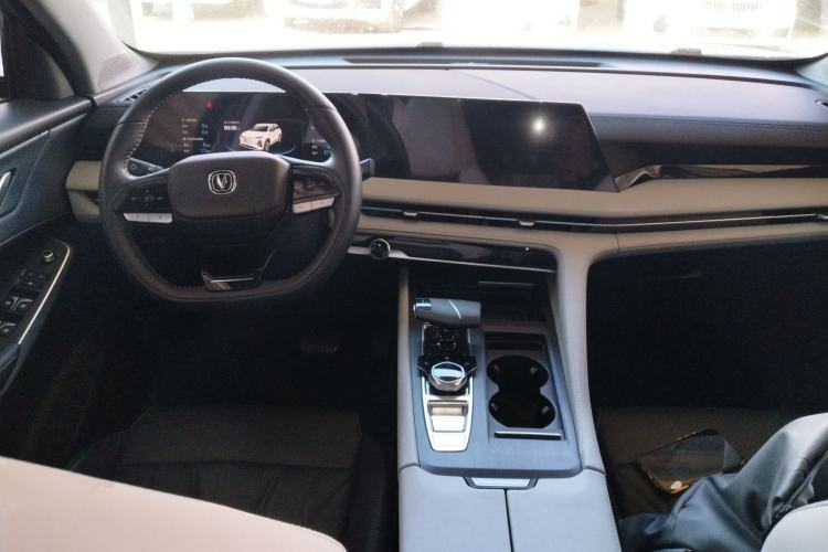 Used Changan CS75 PLUS 2024 3rd Generation Champion Edition 1.5T Intelligent Drive Dynamic Model