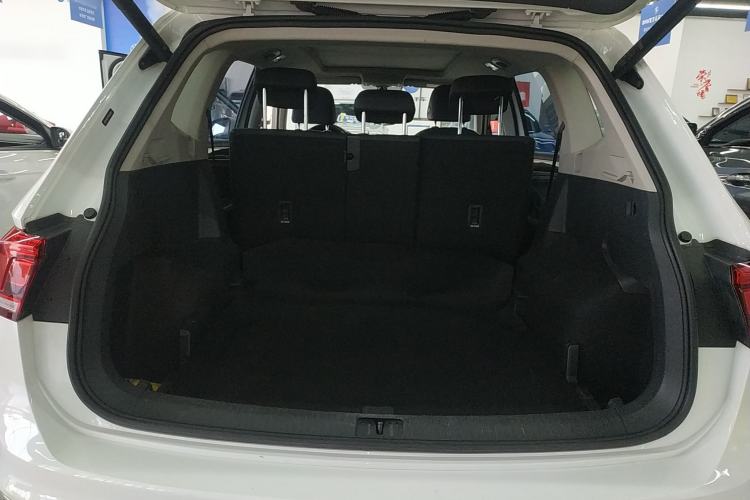 Used Volkswagen Tiguan L 2023 300TSI Automatic Two-Wheel Drive Smart Edition