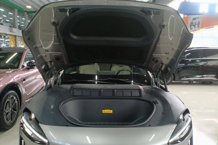 Used  YU7 2025 Ultra-Long Range Rear-Wheel Drive Version
