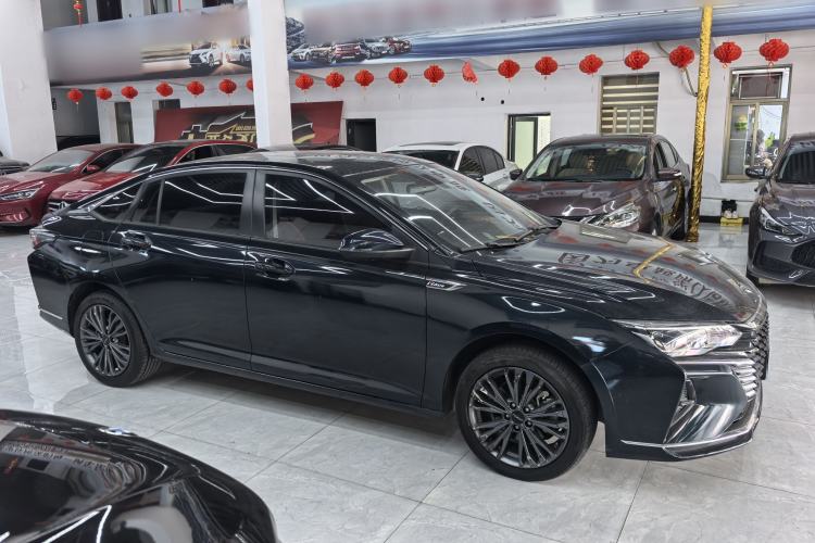 Used Dongfeng Aeolus Yixuan MAX 2023 1.5T Super-Powered Dad Edition
