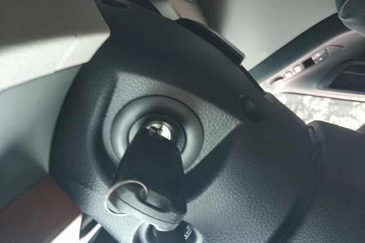 Used SAIC MAXUS G10 2016 2.0T Automatic Elite Edition
