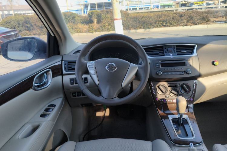 Used Nissan Sylphy 2014 1.6XV CVT Deluxe Edition
