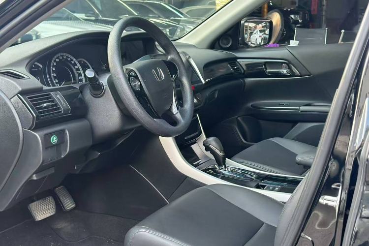 Used Honda Accord 2016 2.0L Comfort Edition
