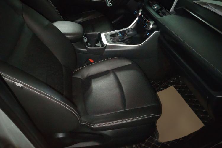 Used Toyota RAV4 2022 2.0L CVT Two-Wheel Drive Fashion Edition
