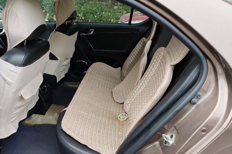 Used  Heyue 2012 1.5L Manual Luxury Sport Edition