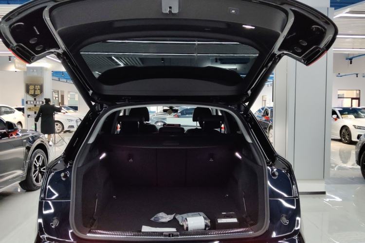 Used Audi Q5L 2025 quattro 45th Anniversary Edition 40 TFSI Sporty and Dynamic Model
