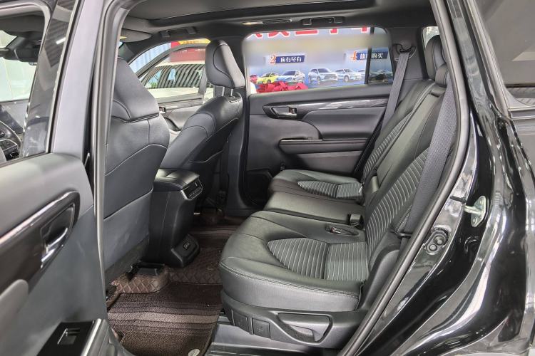 Used Toyota Crown Land Cruiser 2022 2.0T Four-Wheel Drive Prestige Edition
