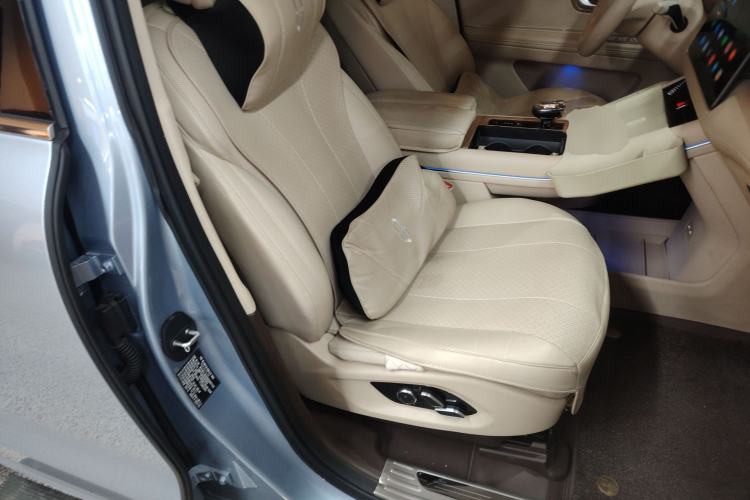 Used Hima AITO M7 2024 1.5T Intelligent Driving 4WD Max Edition 5 Seats
