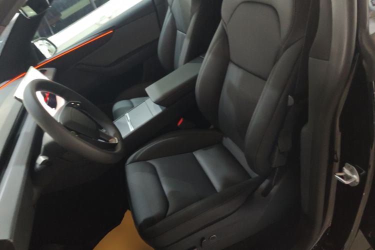 Used Tesla Model Y 2026 Rear-Drive Model