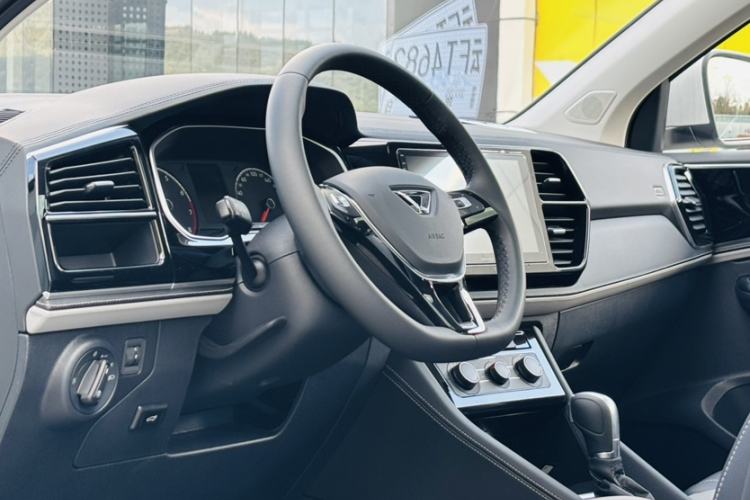 Used Jetta VS7 2024 280TSI Automatic Pioneer Edition
