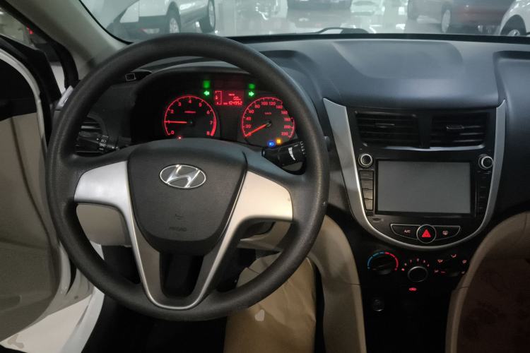 Used Hyundai Verna 2014 1.4L Manual Fashion GS Model
