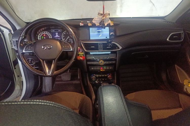 Used Infiniti QX30 2017 1.6T Two-Wheel-Drive Sport Edition